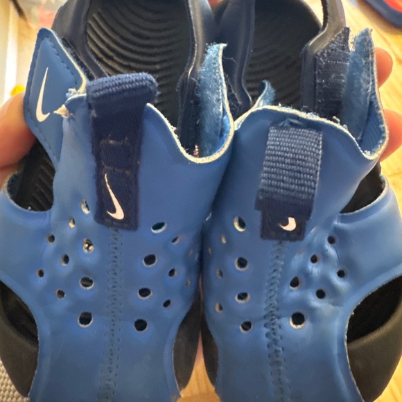 Nike Kids Water Shoes in Blue and Black - Picture 1 of 5